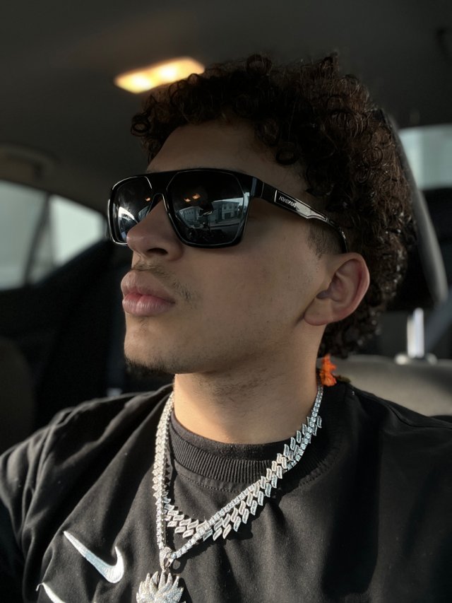 Leo, 25, Philadelphia - "GayFriendly"